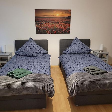 Wohnung In Oberhausen: Zentral & Ruhig, Eigener Eingang Oberhausen  Dış mekan fotoğraf