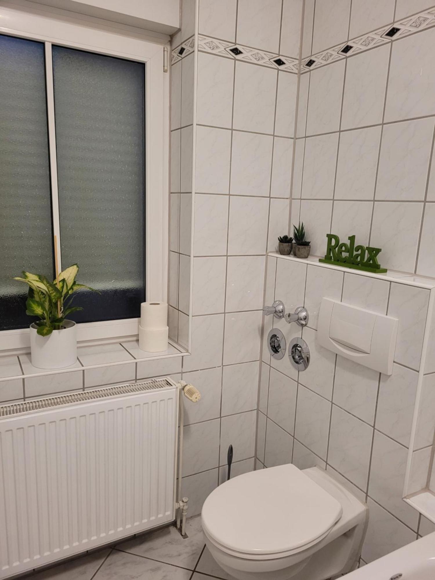 Wohnung In Oberhausen: Zentral & Ruhig, Eigener Eingang Oberhausen  Dış mekan fotoğraf